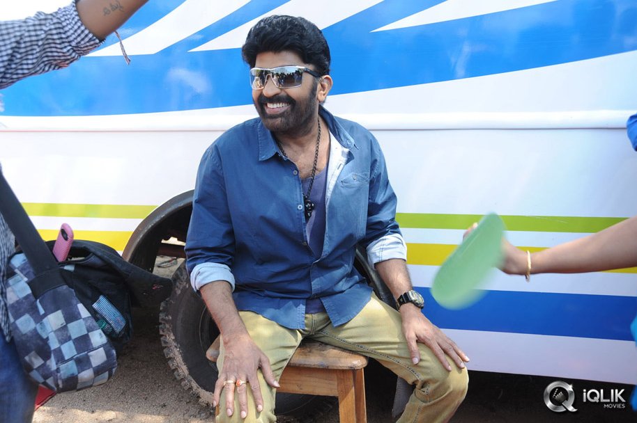 Gaddam-Gang-Movie-On-The-Sets